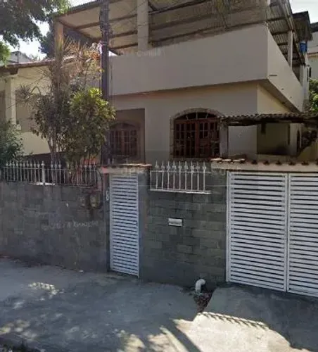 OPENHOUSE VENDE CASA NO MUTUA COM 2 QUARTOS E GARAGEM