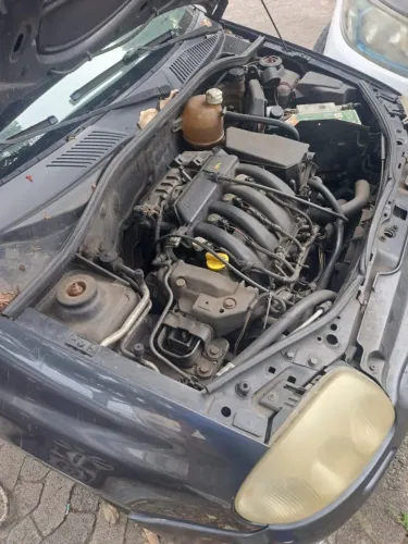 Renault Clio RT/ Privilège 1.6 16V 5P 2003