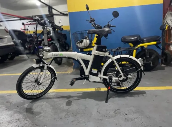 Bicicleta elétrica dobrável marca LEV