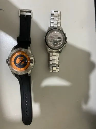 2 relógios Technos + Mormaii, sem bateria, Technos c/ vidro trincado R$550