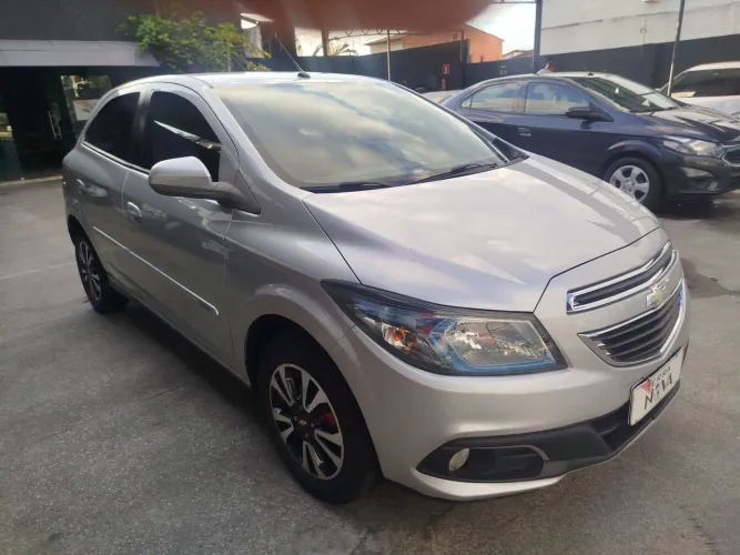Chevrolet Onix Hatch LTZ 1.4 8V Flex Power Mec. 4P 2014