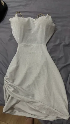 Vestido Curto de Festa com Brilho Off-White - Bojo - Tamanho Único (Veste P/M)