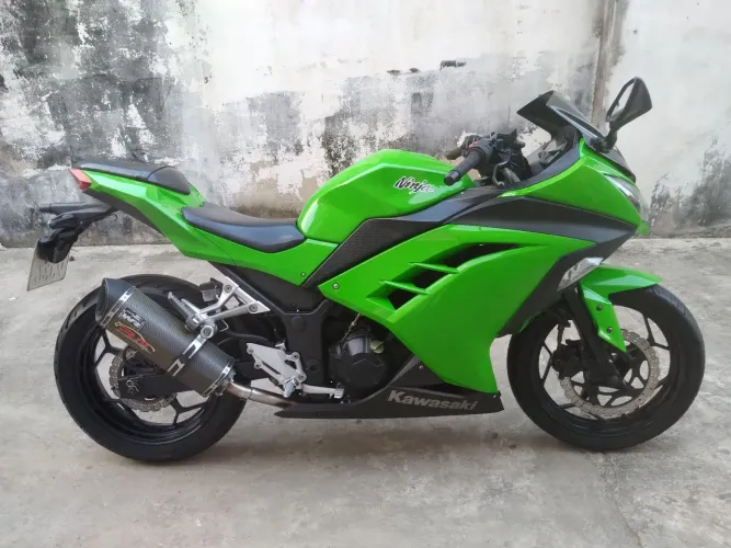 KAWASAKI NINJA 300 2013
