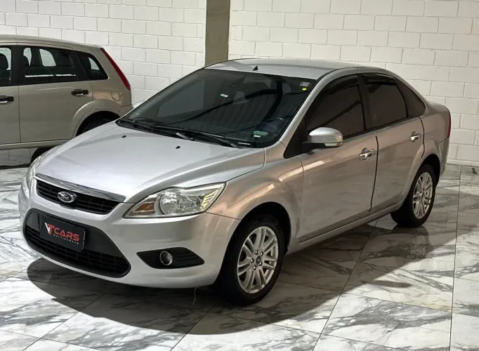 Ford Focus 1.6 S/1.6 SE Flex 16V 5P AUT 2013