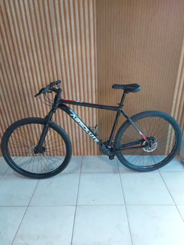 Vendo Bike Absolute NERO 5 menos de dois meses de uso funcionando tudo pneus novos nota