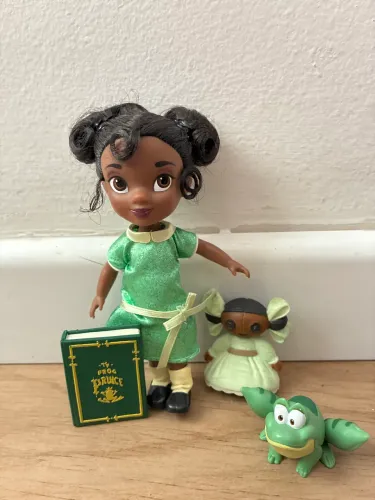 Boneca mini Animators Tiana Disney Store (13cm de altura)