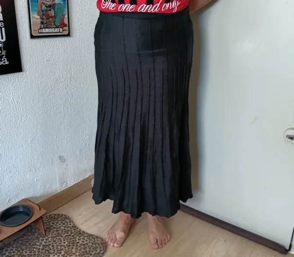 Vendo saia de lã nova tamanho M 