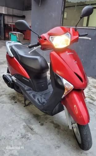 HONDA LEAD AUTOMÁTICA