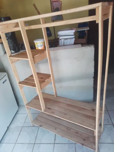 Guarda roupa aberto solteiro palete