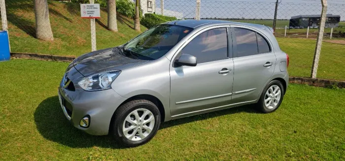 Nissan March SV 1.6 16V Flex Fuel 2015
