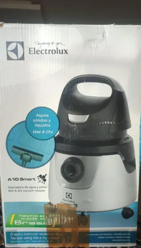 Vendo Aspirador de pó e líquidos Electrolux A10 Smart - 1200 W