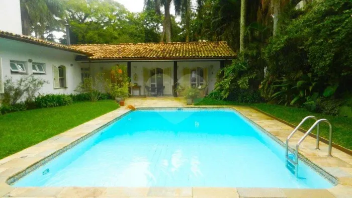 Casa Térrea à venda com 4 suítes no condomínio Casa Térrea, São Paulo - SP