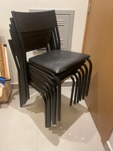 1 Cadeira Talk Tok Stok por 80,00