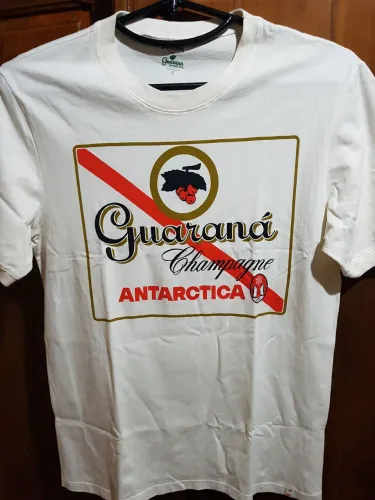 Camiseta vintage temática hering
