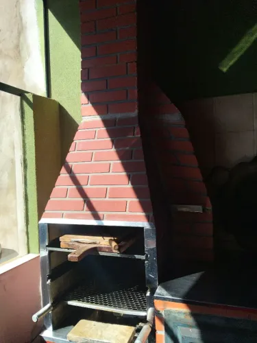 Churrasqueira com Fugão de Lenha