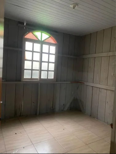 Vendo casa no Rio vermelho .