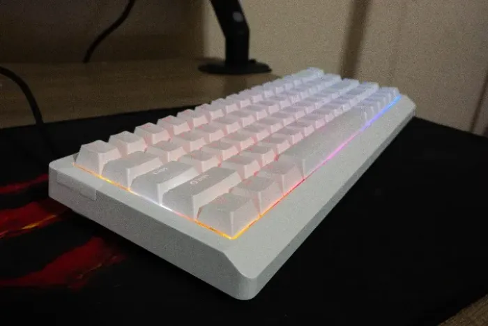 Teclado Magnético Epomaker HE68 Lite - NOVO