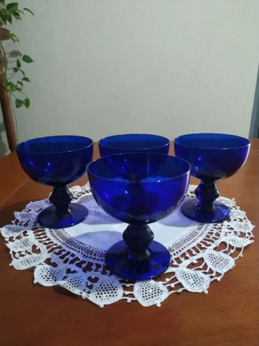 Jogo de 4 Taças de Sobremesa Vintage Vidro Azul Cobalto