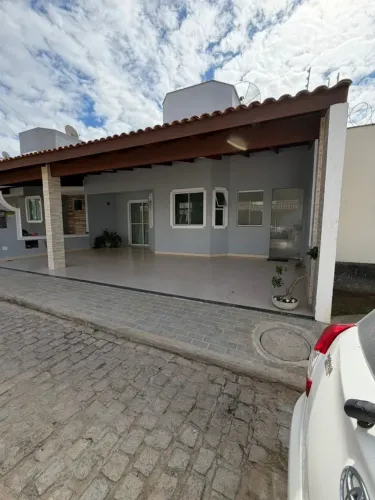 CASA COM 3/4 EM CONDOMINIO FECHADO - SANTA MÔNICA