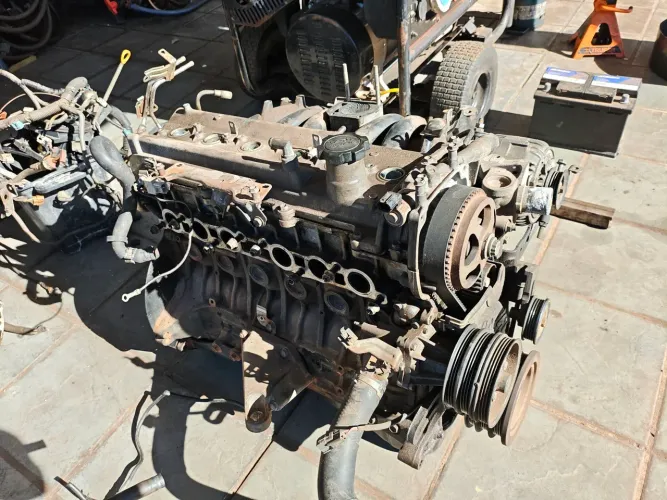 Motor 6 cilindros Toyota 1G-FE 2.0