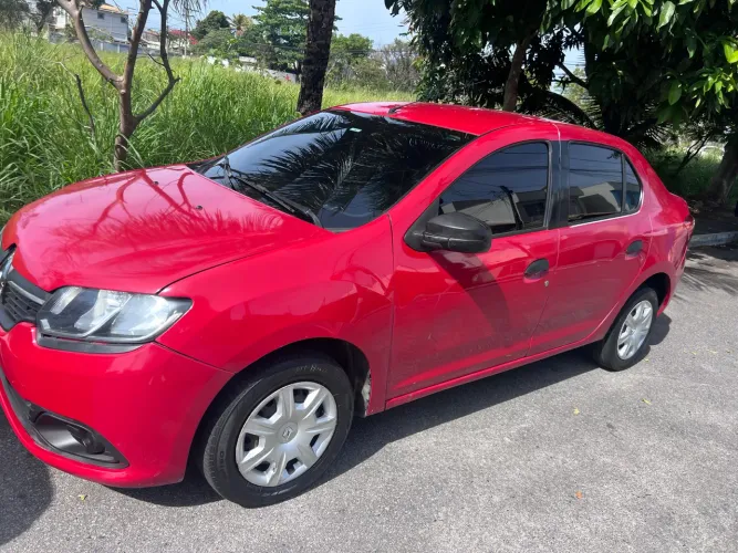 Sucata de Logan pra venda de peças 