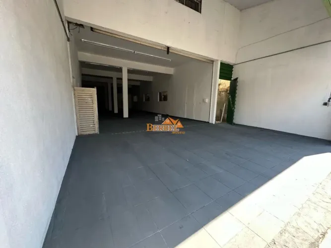 Salão Comercial na Rua do Metrô Artur Alvim, 10 x 29, Vaga para 3 Carros