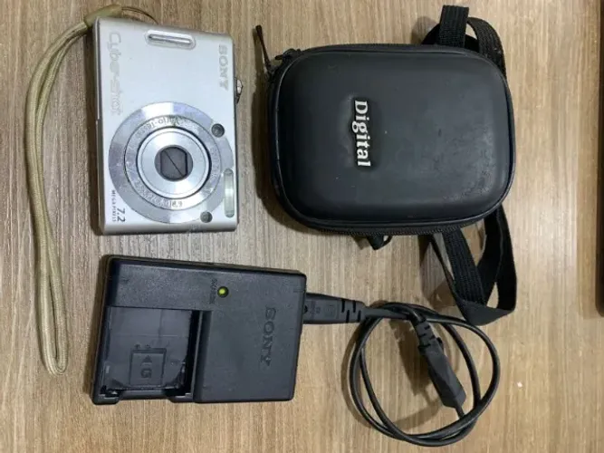 Câmera Fotográfica Cyber-shot DSC-W35