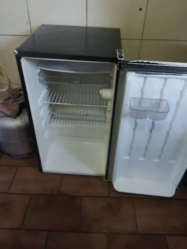 Frigobar em bom estado