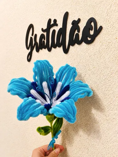 Lírios (Haste de Chenille)