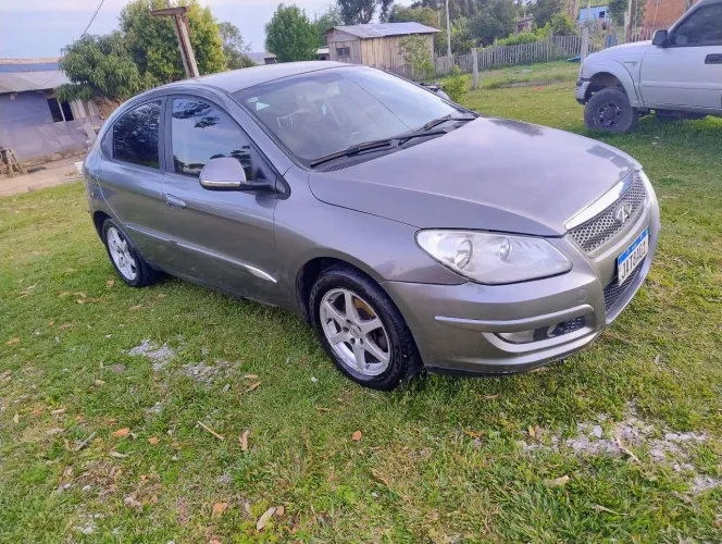 Chery Cielo 1.6 16V 119cv 5P 2011