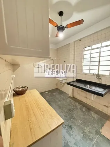 Apartamento com 2 Quarto(s) e 1 banheiro(s) para Alugar, 10 m² por R$ 986 / Mês