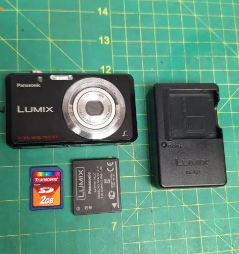 Câmera digital Panasonic 14.1 completa funcionando perfeitamente