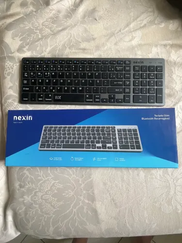Teclado Bluetooth Recarregável Nexin Slim com Teclado Numérico
