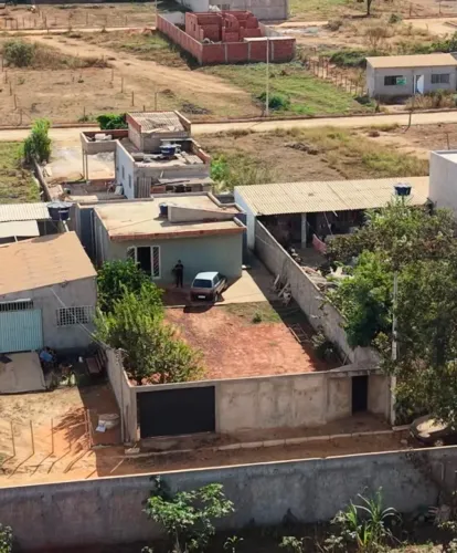 OPORTUNIDADE: VENDE-SE CASA EM LOTE DE 400 m² 26 DE SETEMBRO