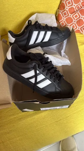 Vendo Tênis Adidas número 40 