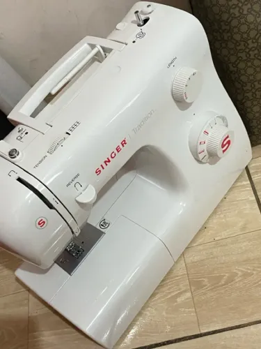 Maquina de Costura Singer
