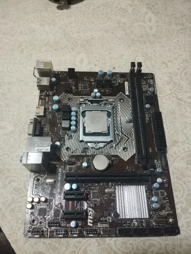 Placa mãe H110M PRO + Processador I5 7400