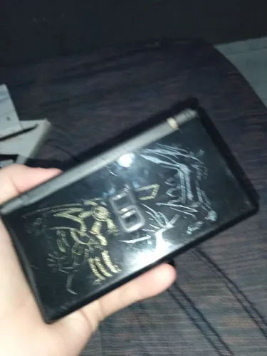 NINTENDO DS LITE EDIÇÃO POKÉMON DIAMANTE E PÉROLA! LEIA!
