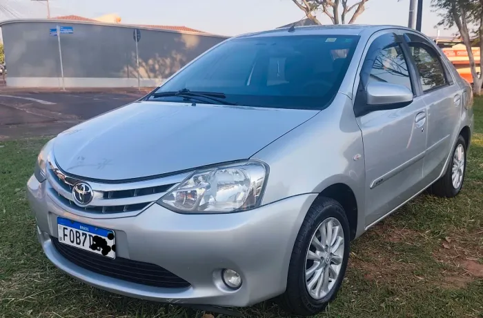 Toyota Etios XLS Sedan 1.5 Flex 16V 4P Mec. 2014
