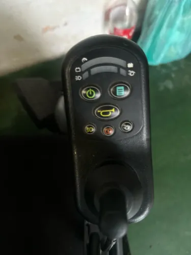 Cadeira de roda elétrica