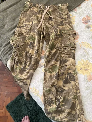 Calça de caçador americana ?