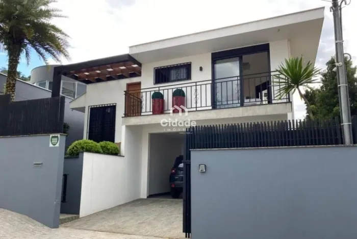 Casa Mobiliada e Alto Padrão no Centro para Alugar