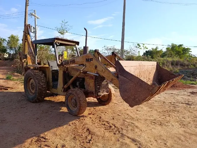 Retroescavadeira MF86