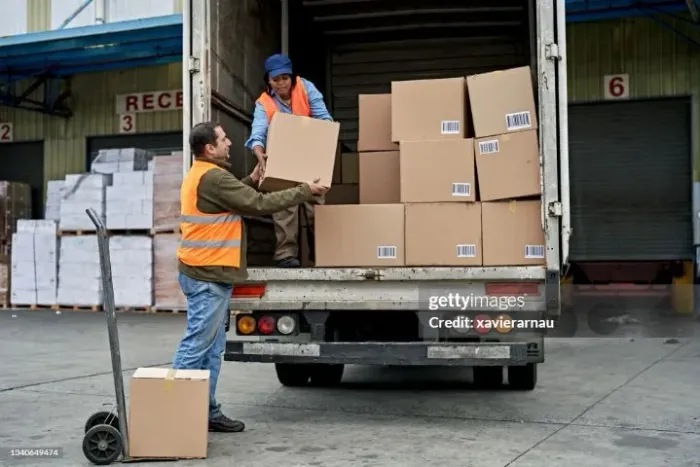 VAGA PARA MOTORISTA COM EXPERIENCIA LEIA A DESCRIÇAO