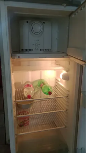 Vende-se sofá, armarinho de cozinha novo sem uso,geladeira
