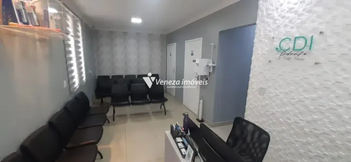 CASA COMERCIAL NO CENTRO DE SAÚDE DE TERESINA A VENDA