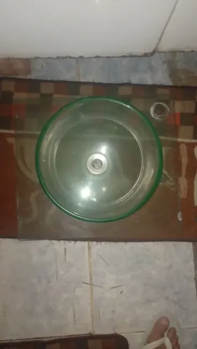 Pinha de banheiro de vidro