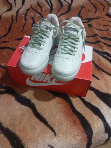 vendo tenis sa naike novo