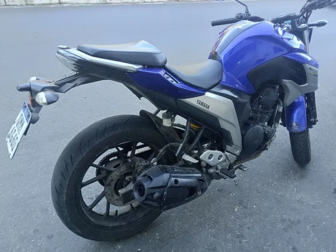 (Moto fazer 250 ano 2021)