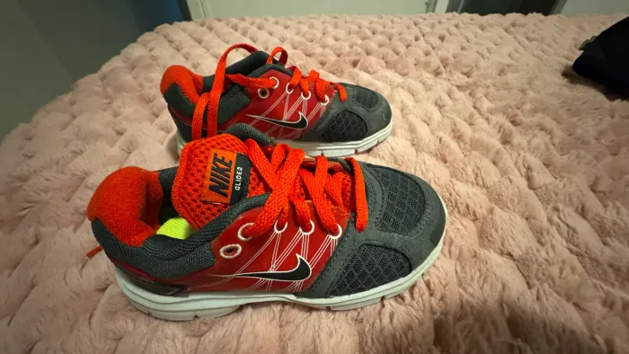 Tênis Nike original infantil Tam 24/26 15cm importado comprado nos USA